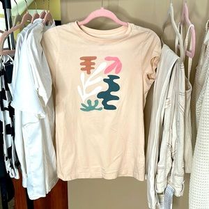 Universal Threads Tshirt